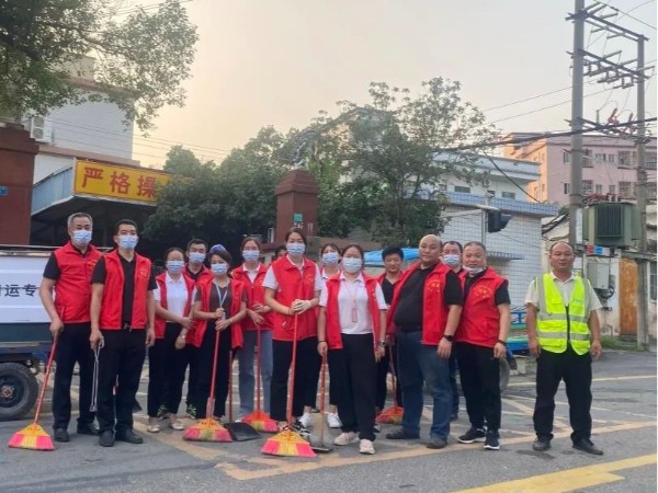 db视讯光电硅胶事业部--公益行（社区街道清扫）